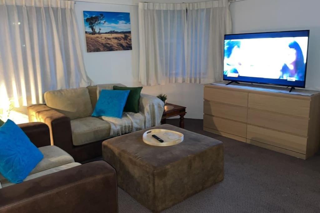 Апартаменти 2 Beds 2 Baths Apt In Braddon Cbd - Pool, 1 Free Parking, Gym Канберра Екстер'єр фото